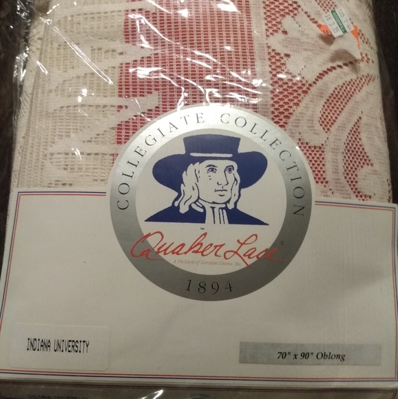 NWOT Quaker Collegiate Indiana University tablecloth - Picture 2 of 11